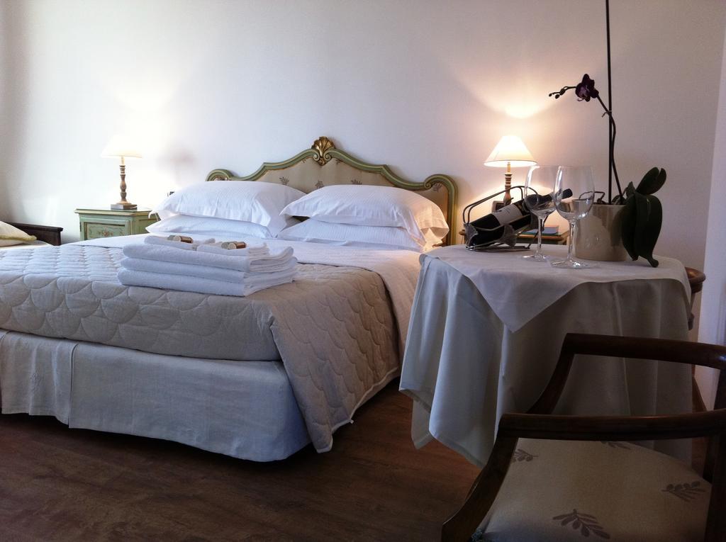 Cascina Castagneto Hotel Castell'Alfero Room photo