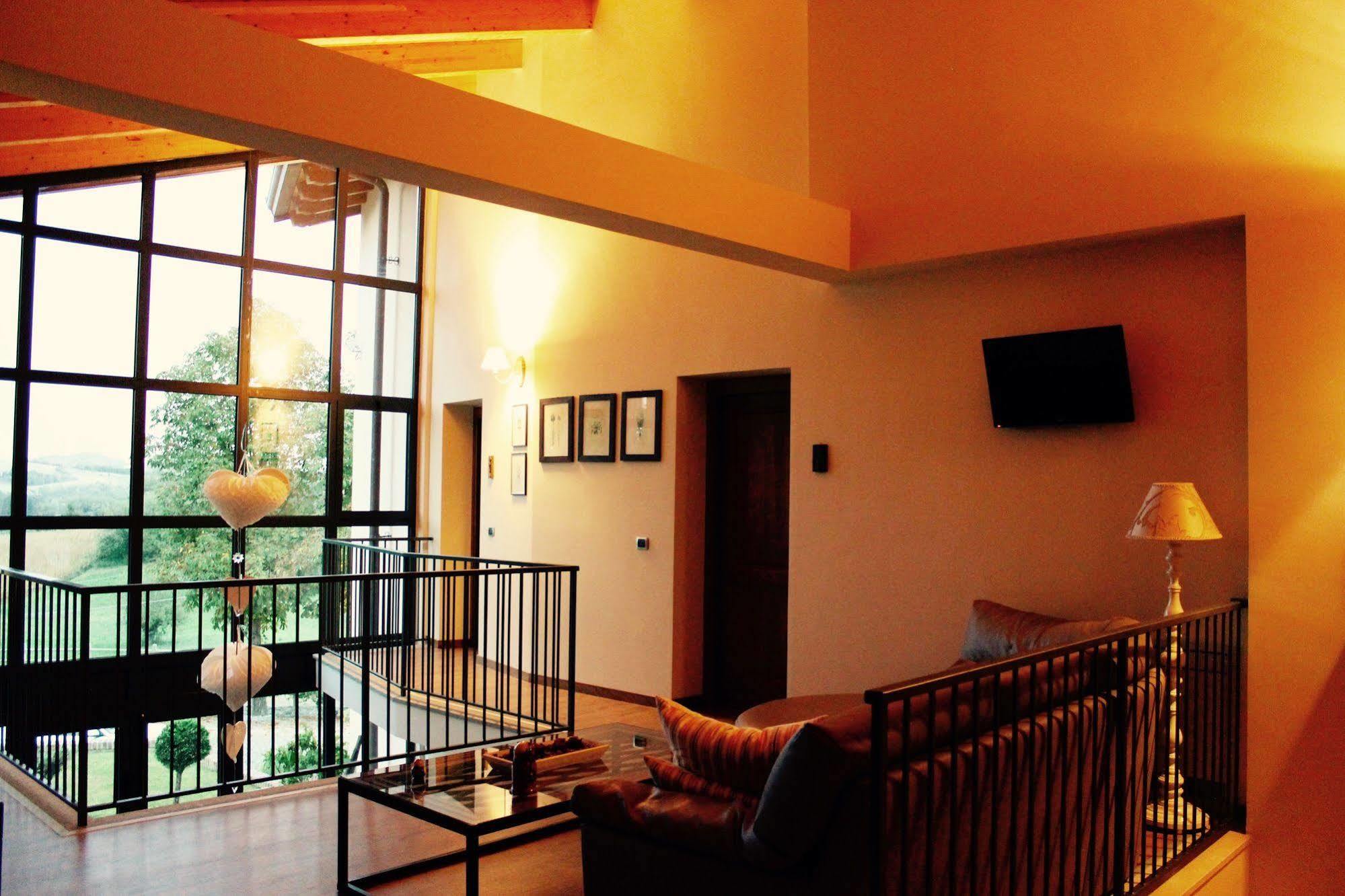 Cascina Castagneto Hotel Castell'Alfero Exterior photo