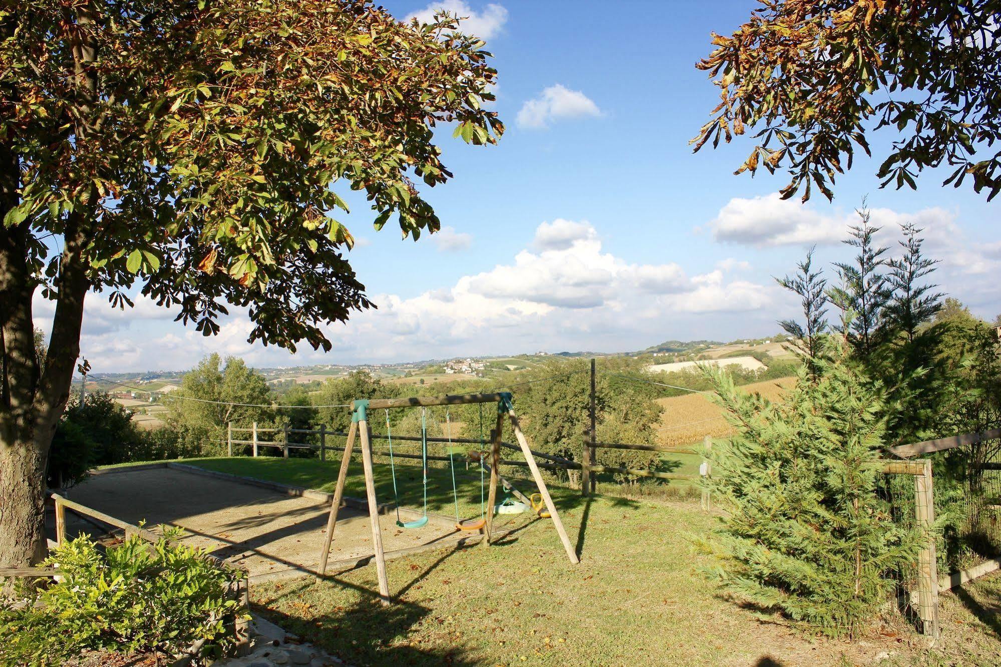 Cascina Castagneto Hotel Castell'Alfero Exterior photo